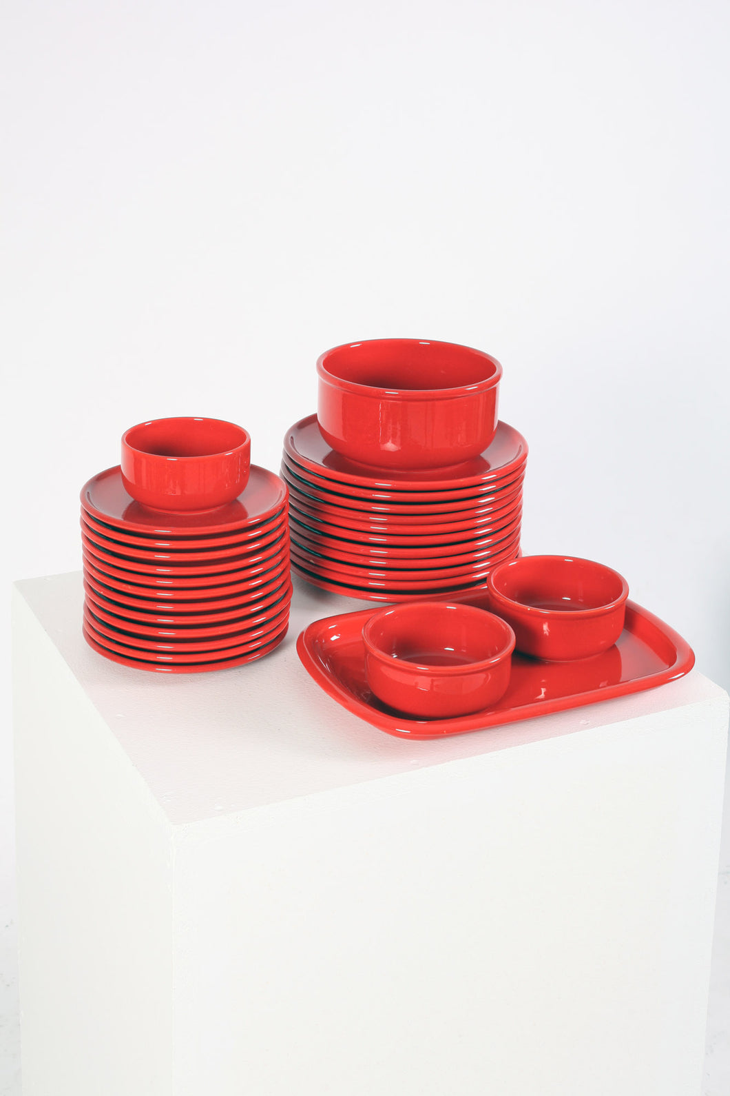Retro Red Porcelain Dinnerware Set